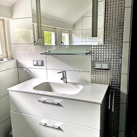 Ein Und Ein Komfortzimmer In Malsch, Zwischen Karlsruhe, Rastatt Und Baden-baden Homestay szállás *