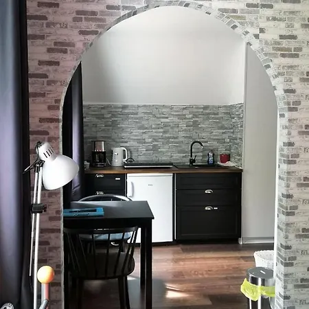 Ein Und Ein Komfortzimmer In Malsch, Zwischen Karlsruhe, Rastatt Und Baden-baden *