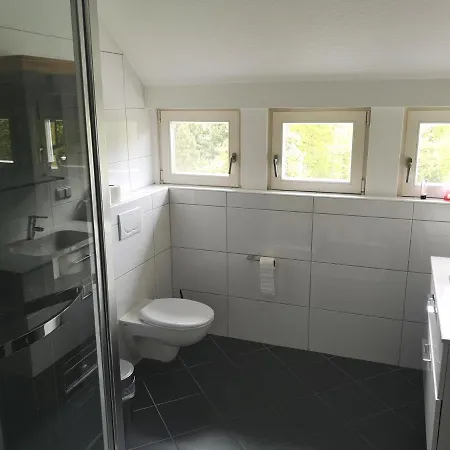 Ein Und Ein Komfortzimmer In Malsch, Zwischen Karlsruhe, Rastatt Und Baden-baden * Malsch (Karlsruhe)